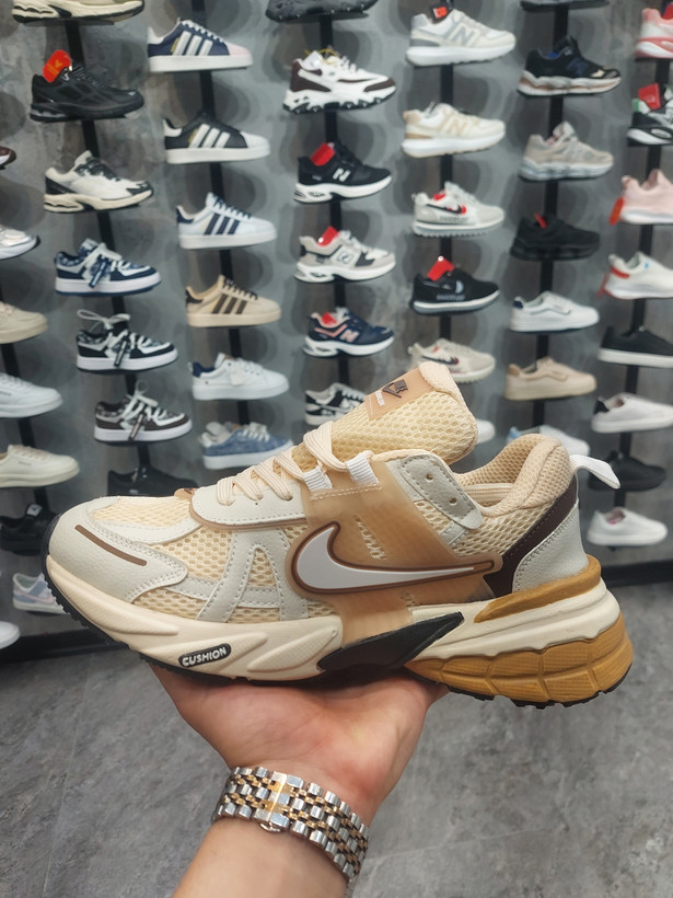 کتونی مردانه نایک V2k زیره خارجی